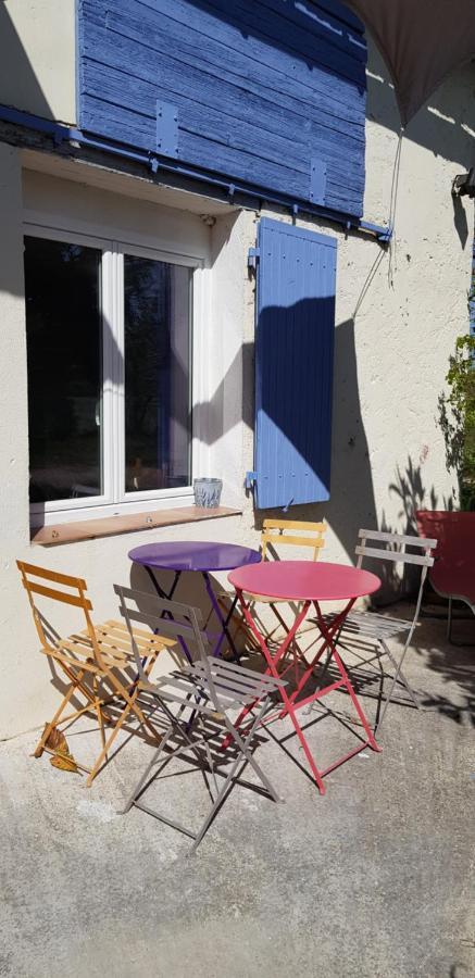 Petite maison refaite à neuf dans mas du 19ème siècle Arles Exterior foto
